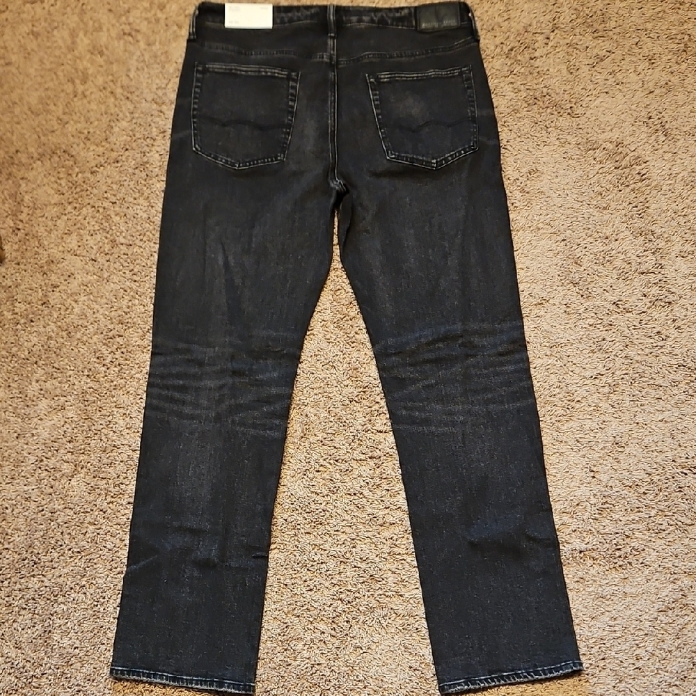 American Eagle Easyflex Relaxed Straight Jean - Picture 4 of 9